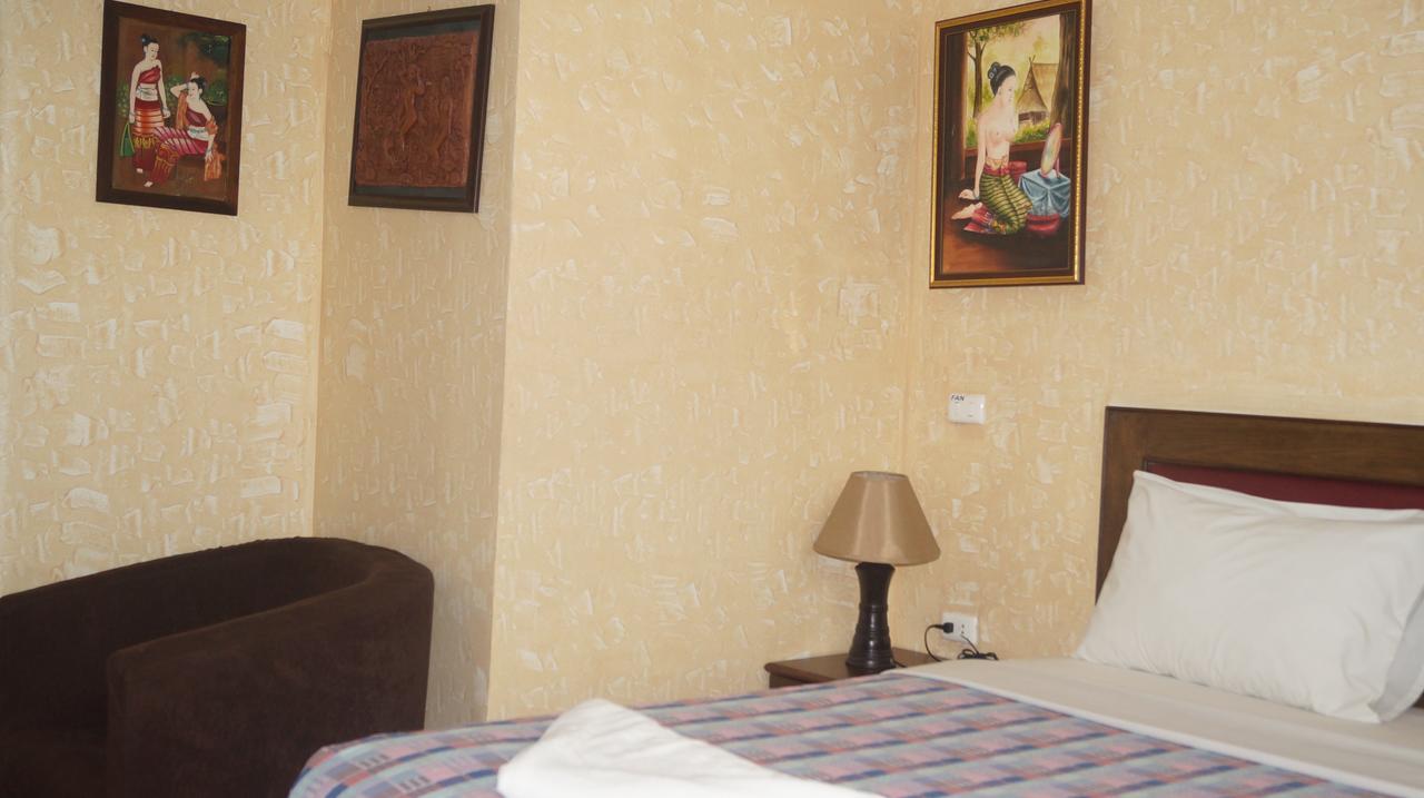 Queen Victoria Inn Pattaya Exteriör bild